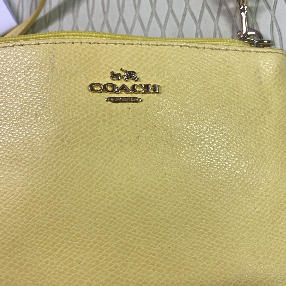 Coach Womens Corner Zip Wristlet‎ in Bright Yellow Wallet Leather 4.5x6" - Picture 11 of 12